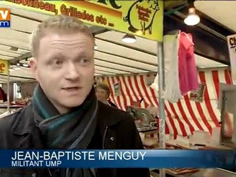 Les militants UMP préparent le meeting à Villepinte