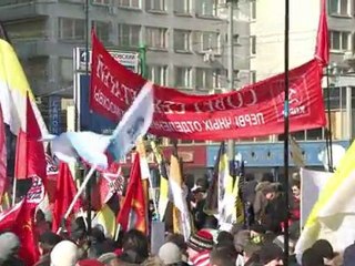 Moscow police arrest a dozen at anti-Putin rally