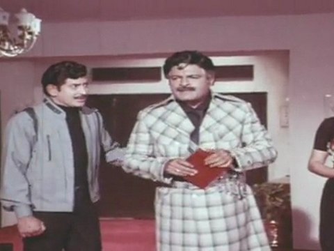 Maharajasri Mayagadu - Nuthan Prasad Black Mails Krishna