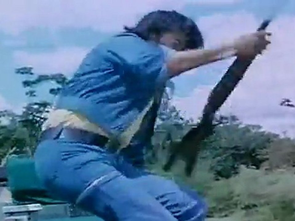 ANNAI ORU AALAYAM  - Sripriya And Rajini Going For Hunting