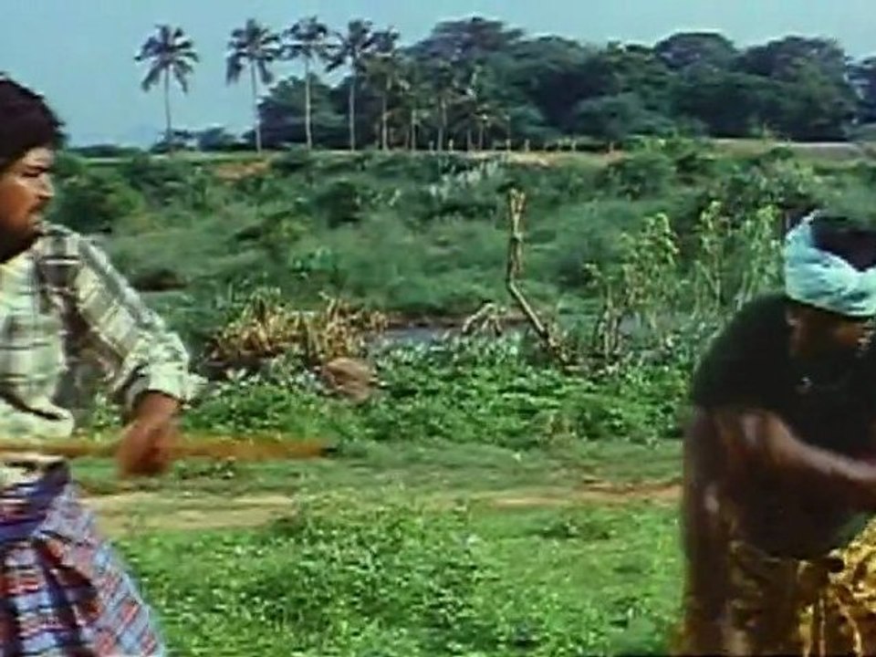 Naal Natchathiram - Kumar Fighting With Rowdies