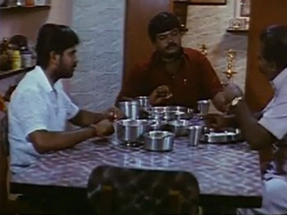 Naal Natchathiram - Kumar Helping His Friends