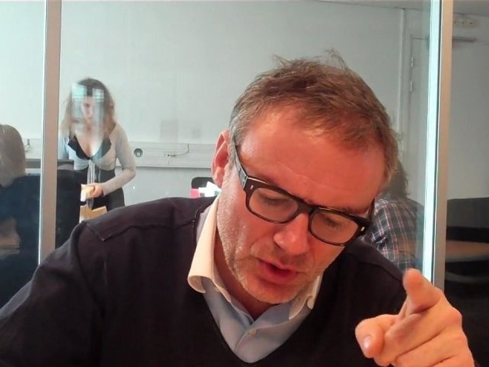 Pour Eric Brunet, il faut maintenir les devoirs scolaires à la maison.