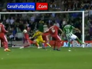 Mano de Sergio Ramos contra el Betis