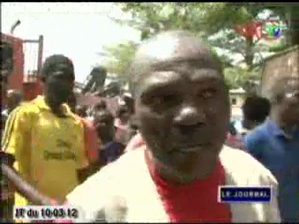 Don de vivres aux sinistrés du site Notre-Dame du Rosaire