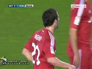 فرحة اللاعبين بالهدف الاول لهجواين