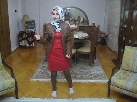 Biricik kızım Elif Senam İstiklal Marşı okuyor.(Kendi yorumu ile)