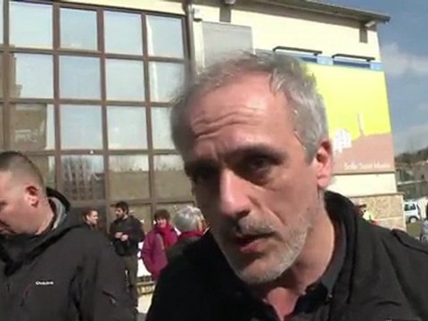 D'Avignon à Lyon, une chaîne humaine contre le nucléaire