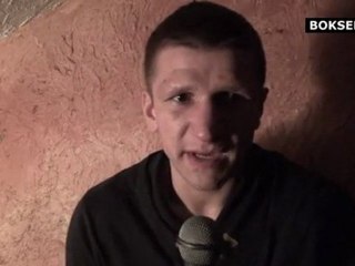 Robert Świerzbiński po wygranej na gali w Łomży (10 marca 2012)