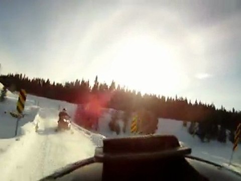 Raid motoneige au Canada