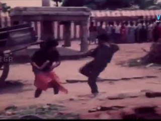 Bannari Amma - Fight At Temple