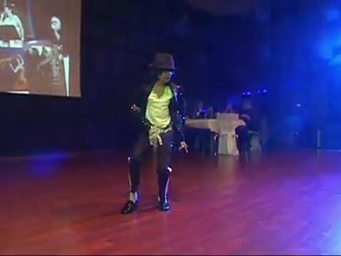 Michael Jackson junior (Nico Jackson 9 years) dancing Billie Jean net