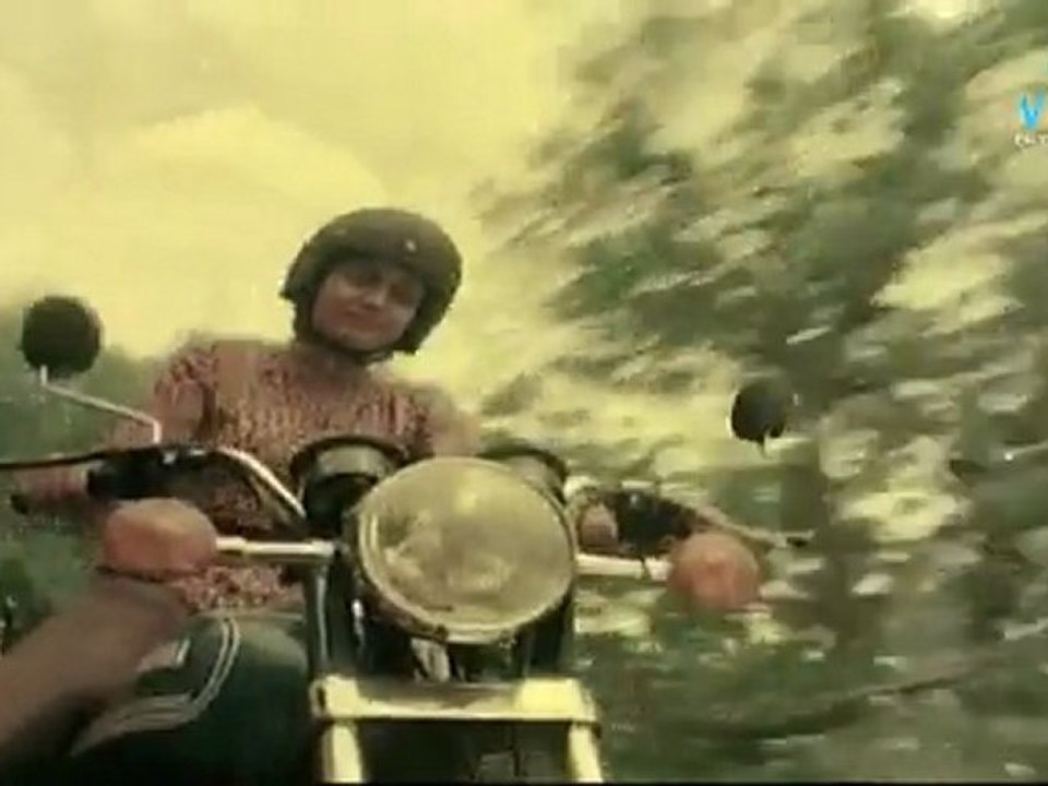 City Rowdy - Madhavi Fights With Rajashekar