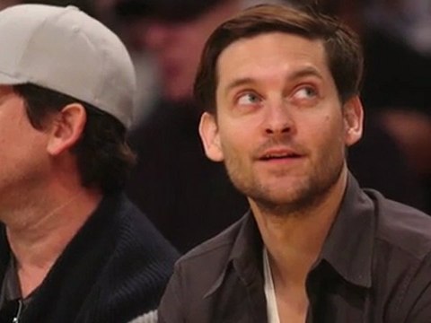 Seal and Daughter Leni Enjoy Los Angeles Lakers Game