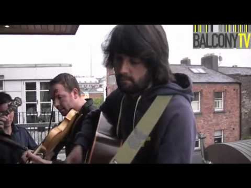 CALADH NUA (BalconyTV)