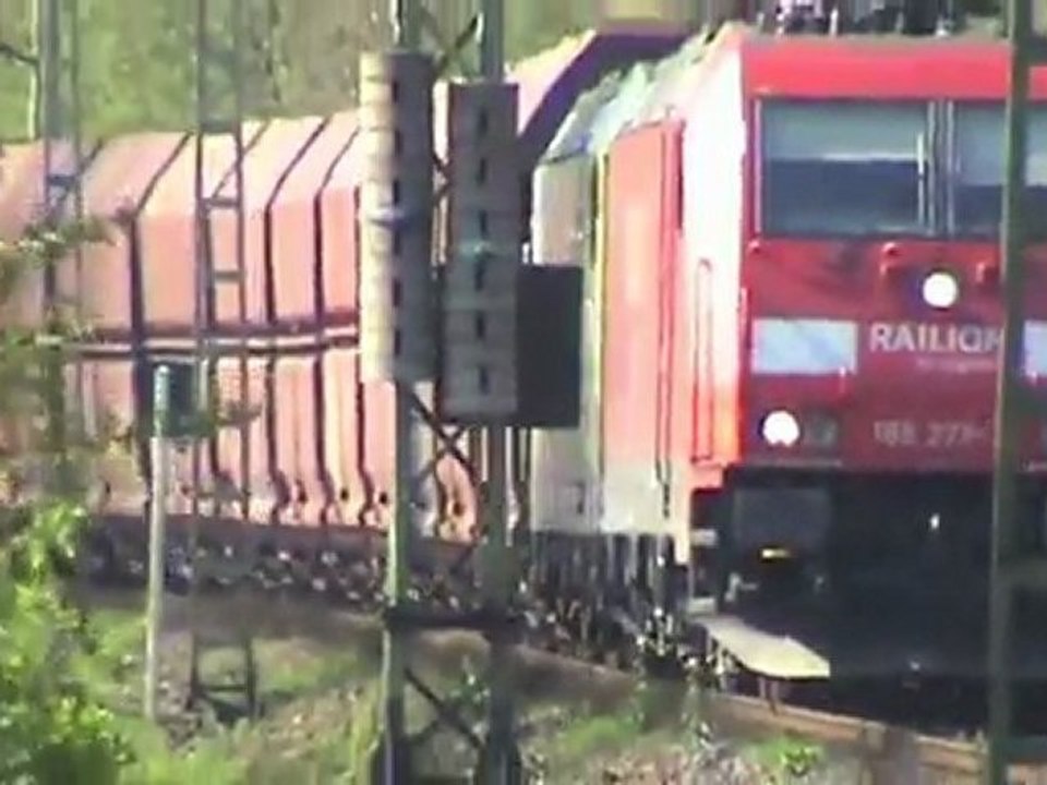Züge bei Hammerstein - Leutesdorf, CBRail E186, CBRail Prima, Railion 185, K+S 185, 140, DBAG 185