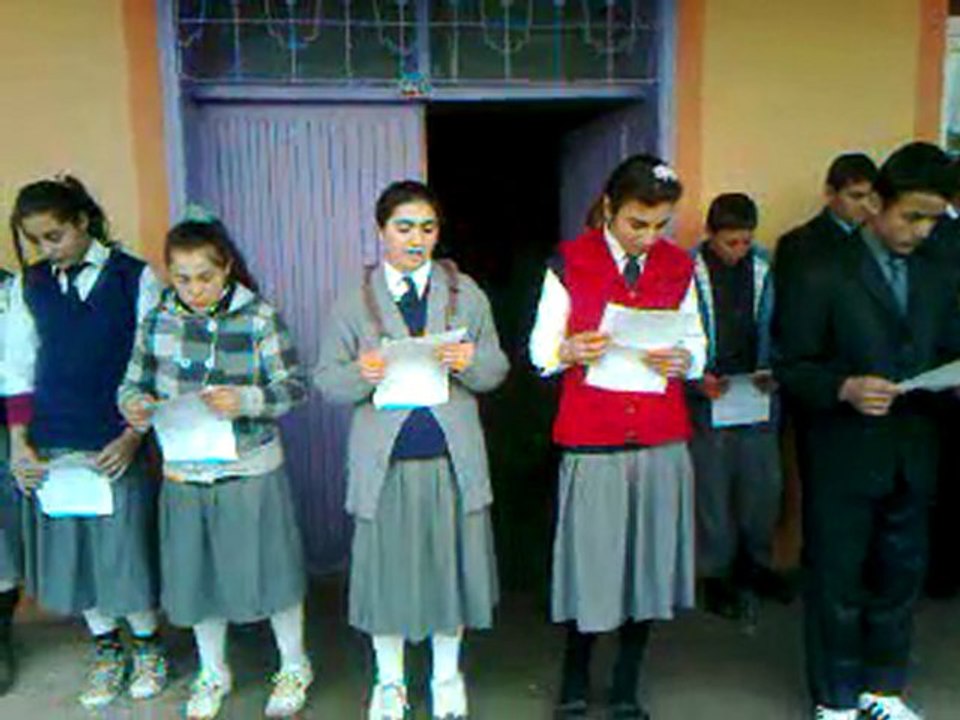 Alanyurt İlköğretim okulu İstiklal MArşı orotoryosu.