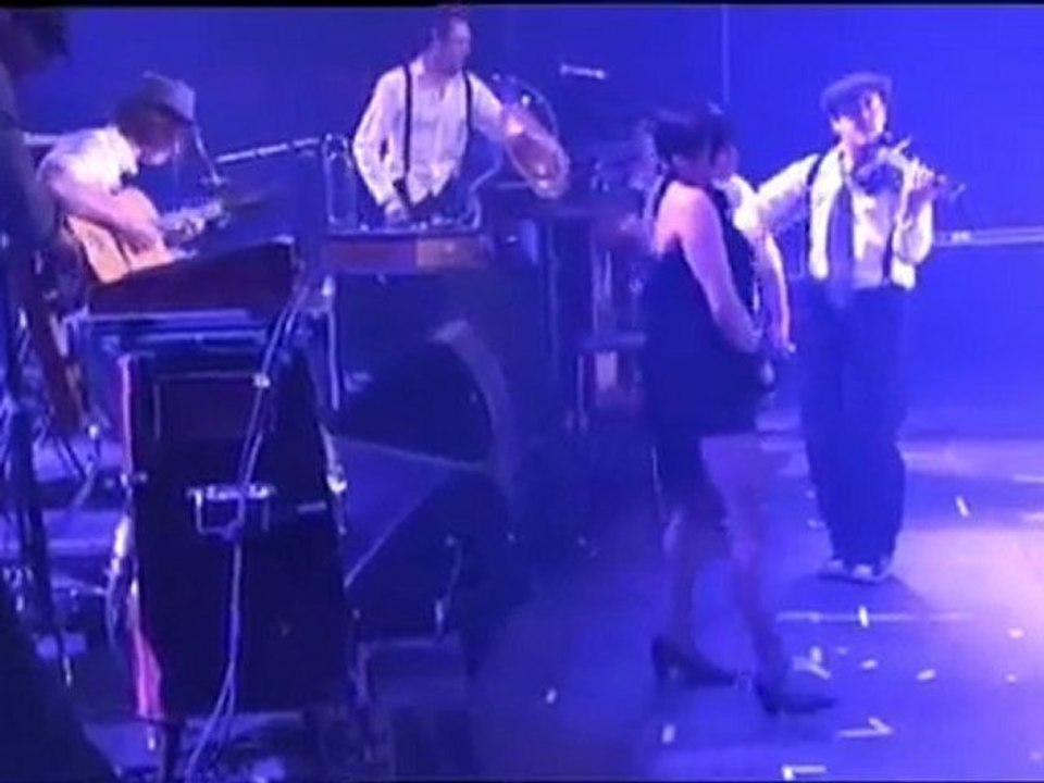Caravan Palace - Bourges 2010 (part. 1)