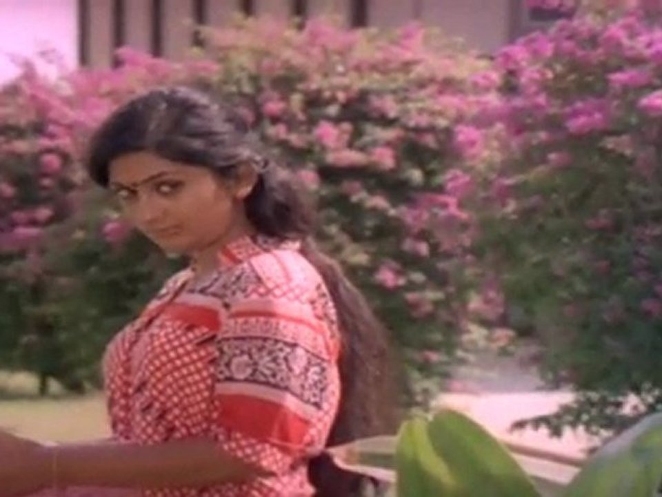 Manjal Nila - Suresh And Ranjani Romance At College