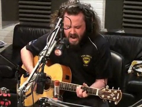 The Inspector Cluzo - Que Som Cabelhs - Session Acoustique OÜI FM