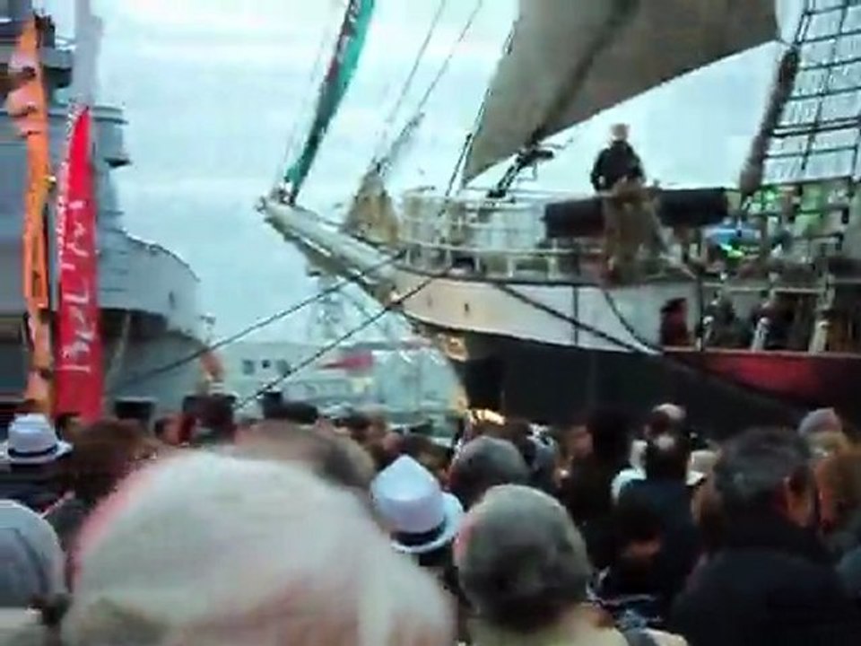 MOV05098