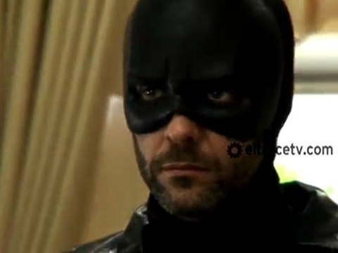 Mariano Martinez es La Sombra , el sùper hèroe de Los Ùnicos