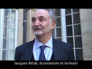 Jacques Attali souhaite une "eurofédération"