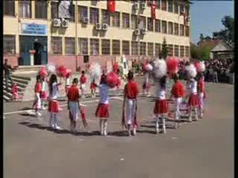 10.YIL MARŞI 23 NİSAN 2011 GÖSTERİSİ FATMA PARILTI İLKÖĞRETİM OKULU ANTALYA KEPEZ