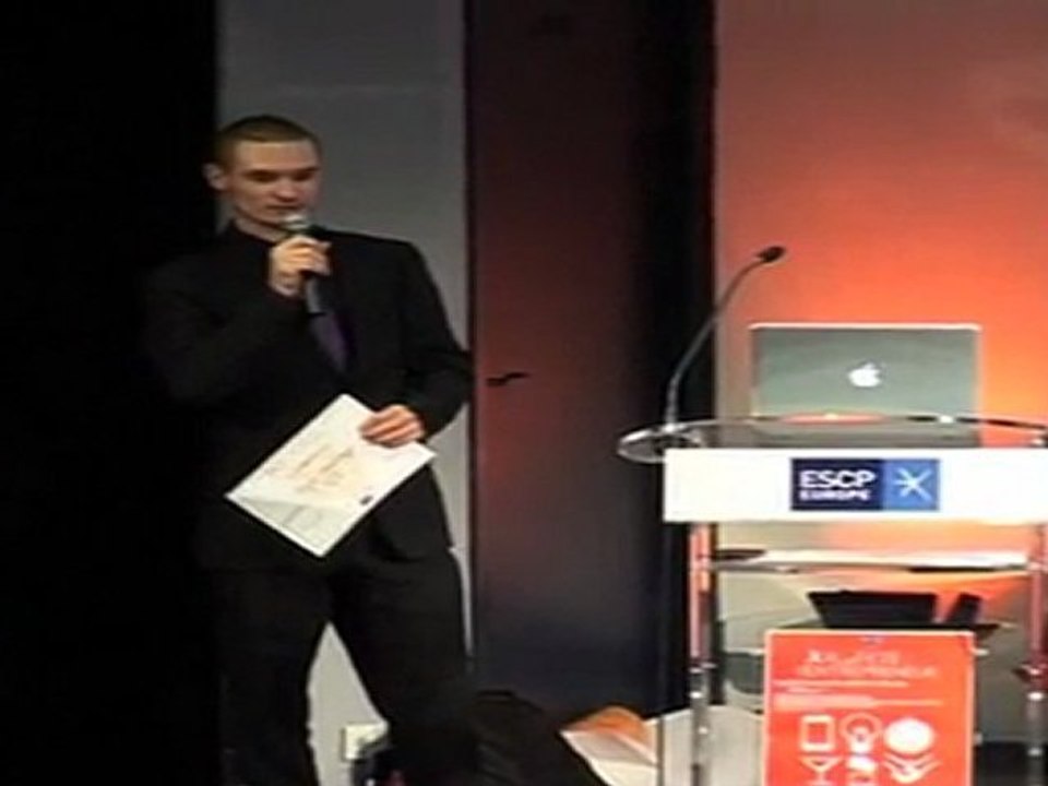 PRIX ETUDIANT Grand Prix de l'auto-entrepreneur à la PME 2011 - Delphine Giroud et Régis Sénélonge