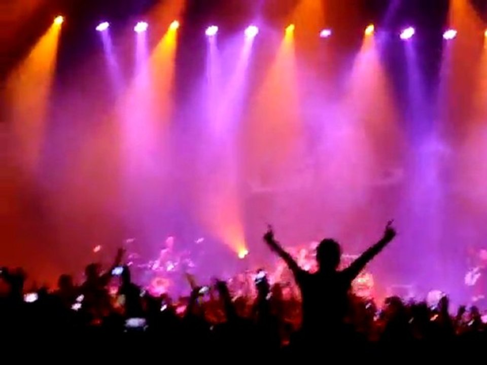 LMFAO - Party rock anthem (Live Lyon)