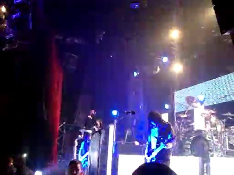 KORN - Got the life - Bataclan Paris 12/03/2012.