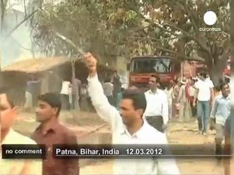 Hundreds homeless after major fire in India - no comment