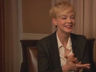 凱莉墨里根 在《性愛成癮的男人》[Shame(2011)]中 唱的 [ New York, New York]