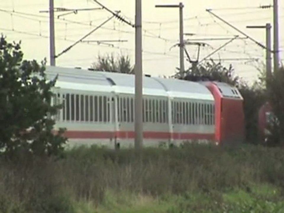 Trains on the left Rhine line near Brühl - Walberberg
