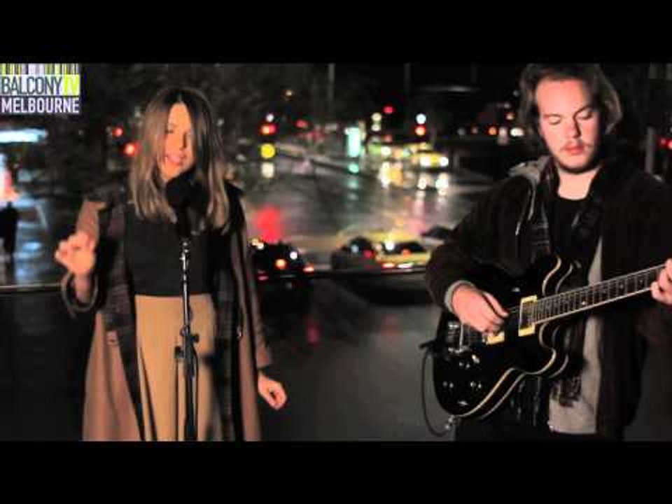 OWL EYES - WAIT (BalconyTV)