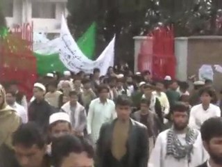 Afghanistan: des centaines d'étudiants manifestent contre les Etats-Unis