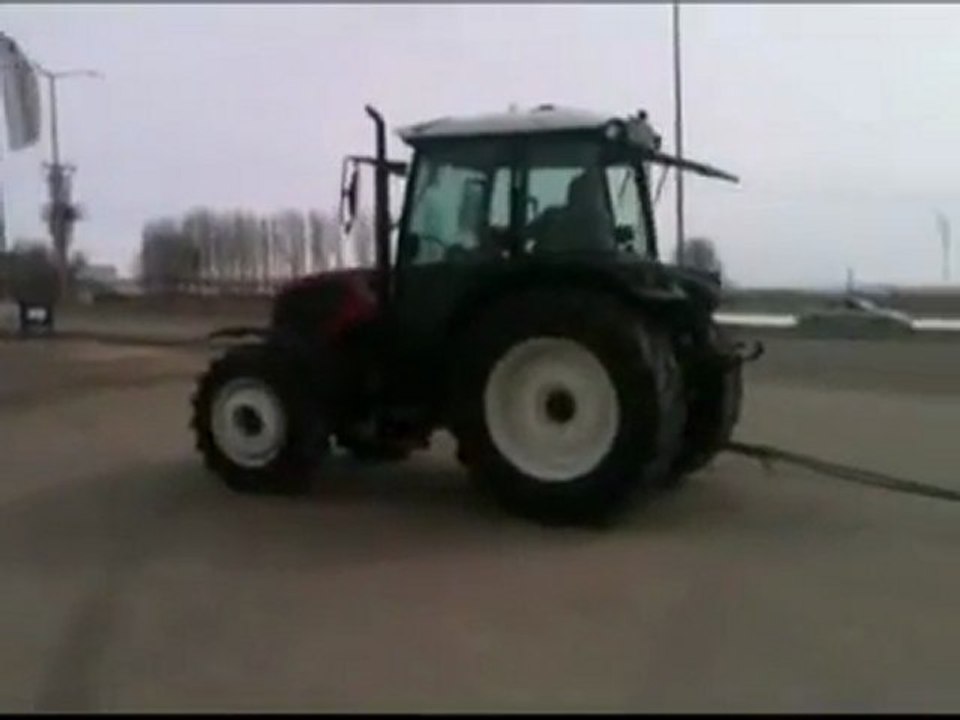 www.tarimdestek.net Erkunt Kiymet 90 ile New Holland TD100 Çekismesi