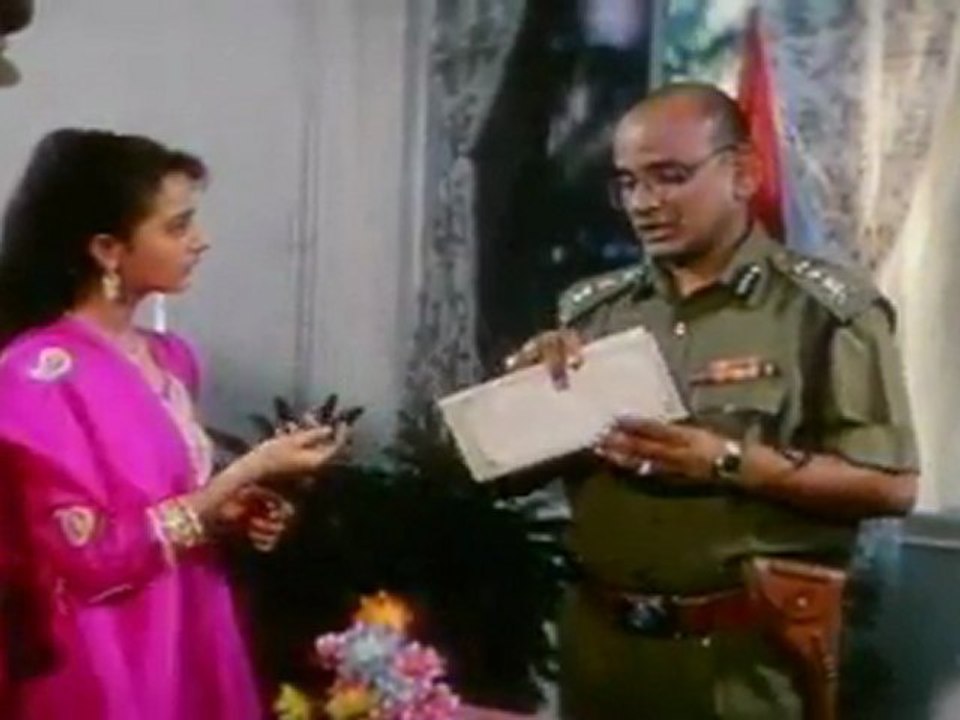 Simha Garjana - Avs Argues With Srikanth