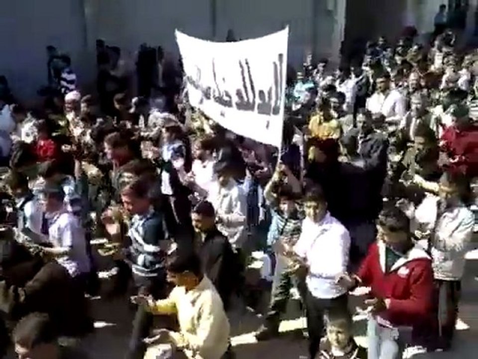 فري برس حماة  المحتلة كرناز  مظاهرة تشكر السعودية و قطر 13 3 2012