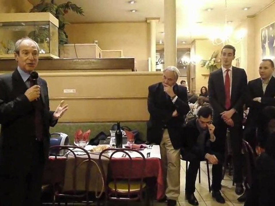 Débat avec le député Guy Geoffroy et Benjamin Lancar sur des questions d'éducation (ext.3)