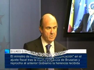 De Guindos no cierra la puerta a subir el IVA en 2013