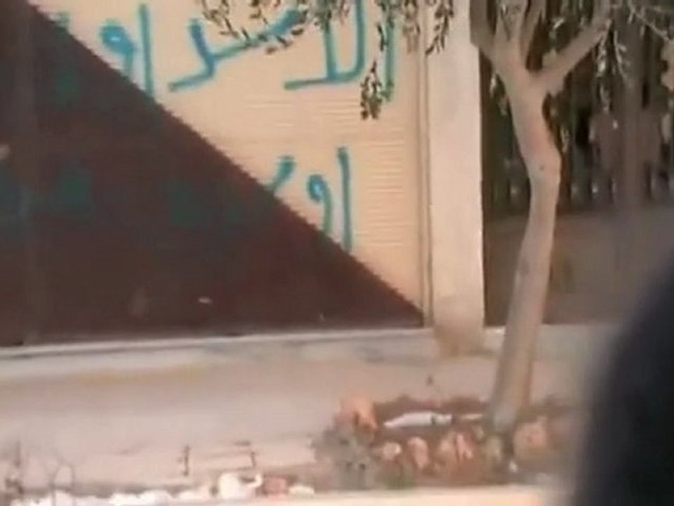 فري برس ريف دمشق رنكوس عبارات الكفر لعصابات الاسد على المحال التجارية