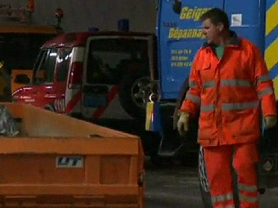 Switzerland bus crash kills 28 Belgian tourists