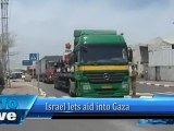Israel lets aid into Gaza