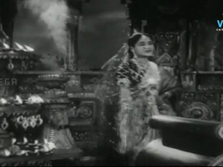 Sampoorana Ramayanam - Manthira Meets Kaikeyi