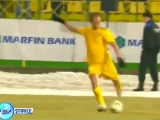 Γκολκίπερ δέχεται τρία "αστεία" γκολ