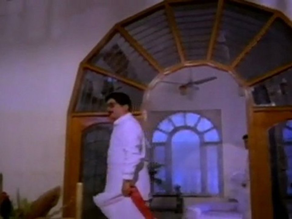 Kaval Nilayam - Nambiar Angry On Sarath Kumar