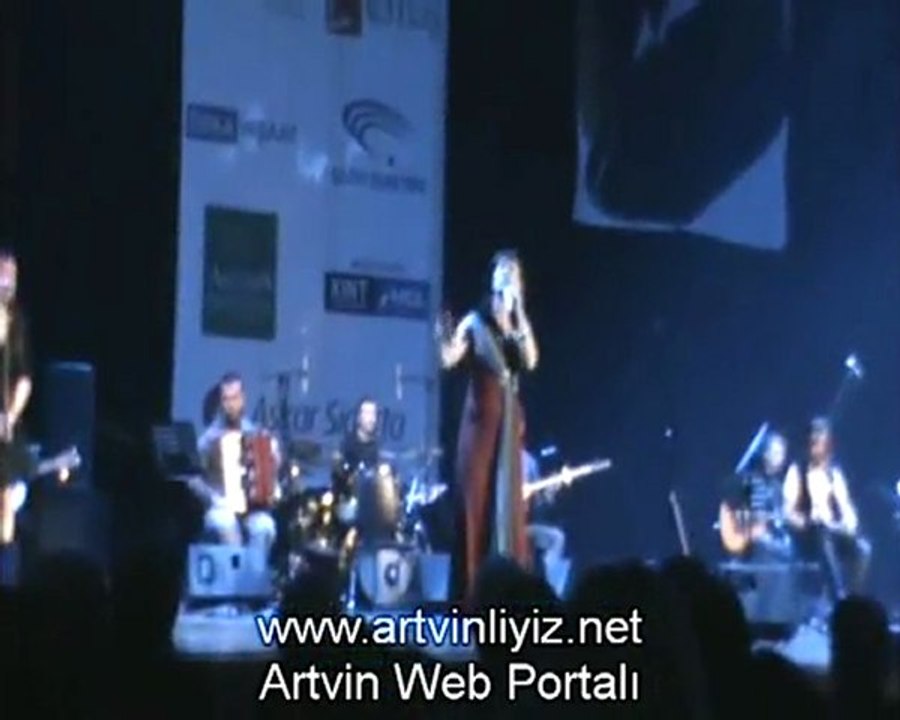 Hüsnüşen Yaşar Canlı Performans Atadiyarı 2012 /www artvinliyiz net