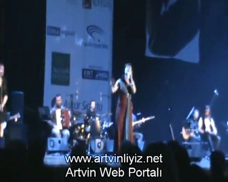 Hüsnüşen Yaşar Canlı Performans Atadiyarı 2012 /www artvinliyiz net