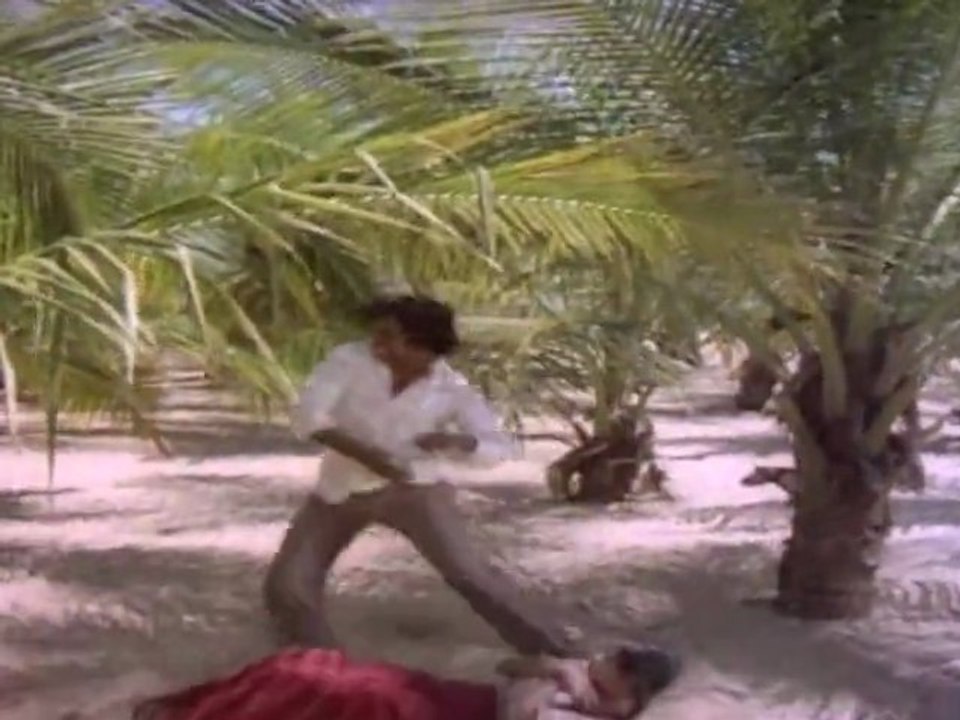 Manjal Nila - Thiyagu And Suresh Fighting With Rowdies
